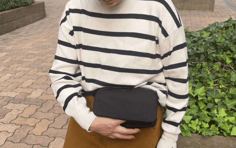 piuno CONME MINI ブラック ボディバッグ CONME MINI ポケット感覚で持ち歩ける、手ぶらミニバッグ